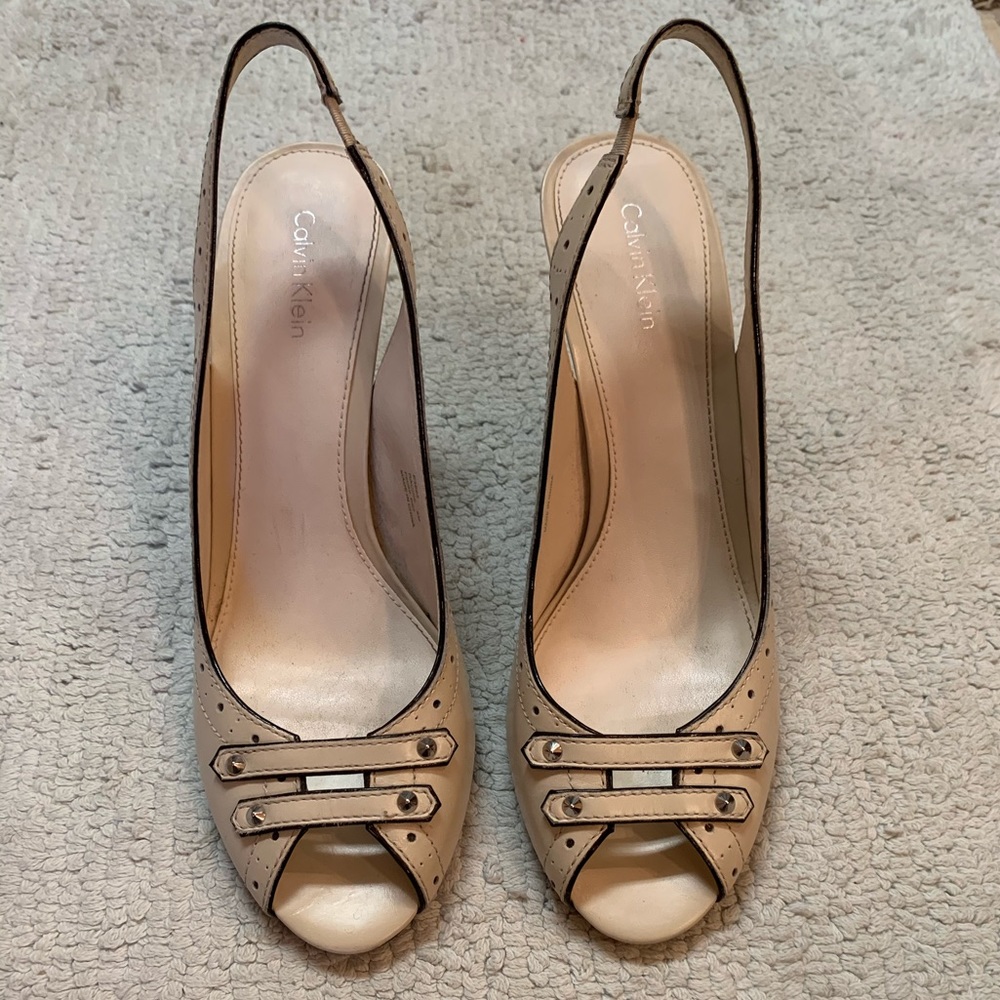Calvin Kline Cream and black sling back heels